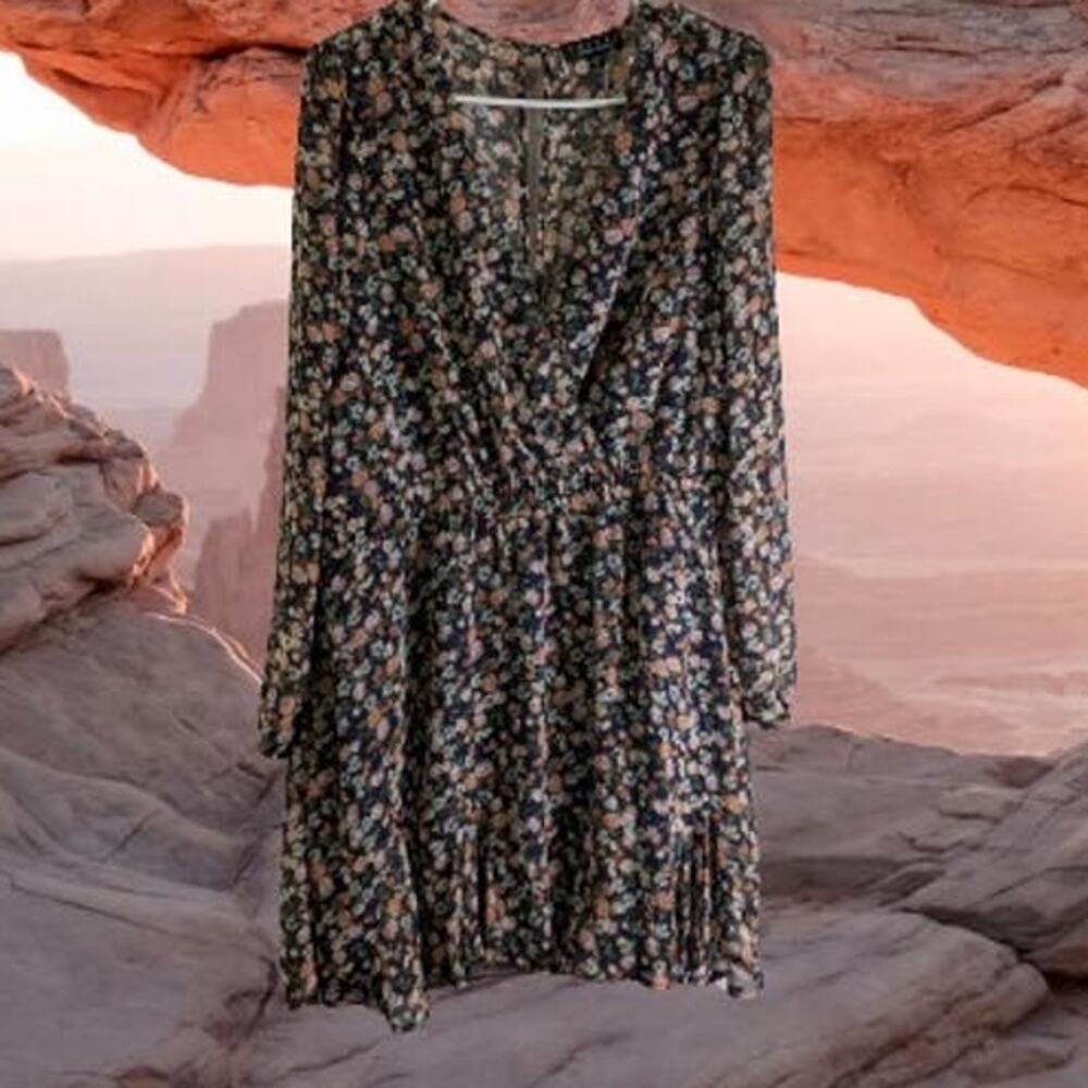 Trixie XL long sleeve brown peach floral lined polyester elastic waist flowy